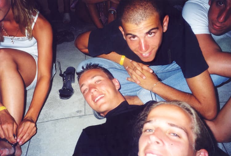 חיים עם חברים - HP_050645_14